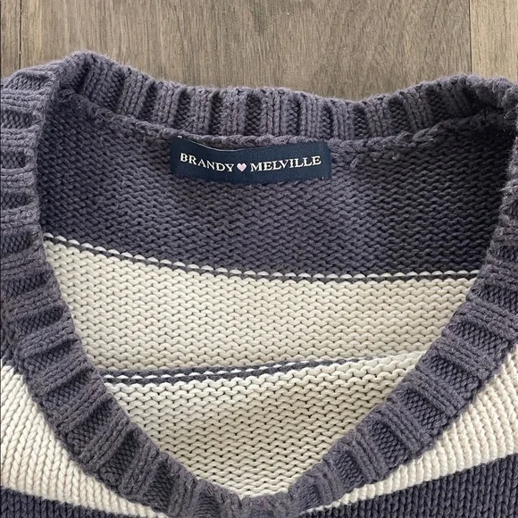 Brandy Melville Navy and Cream Striped Crewneck Sweater - Picture 2 of 2